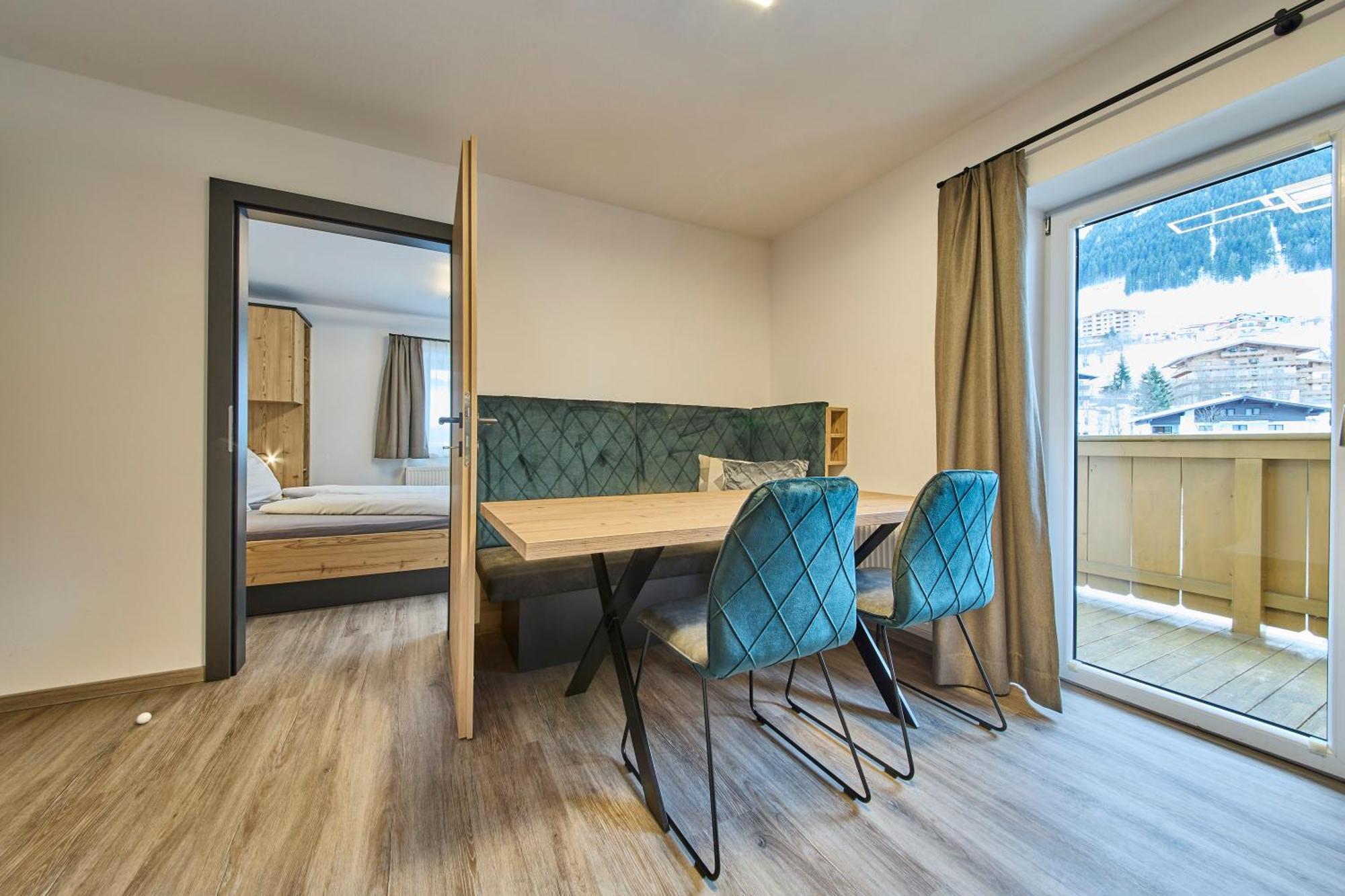 Schoenfeld Apartment *