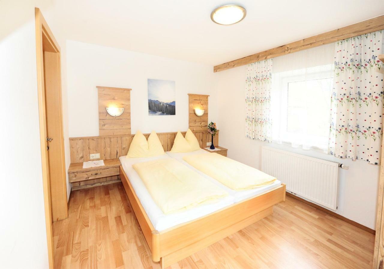 Schoenfeld Apartment *